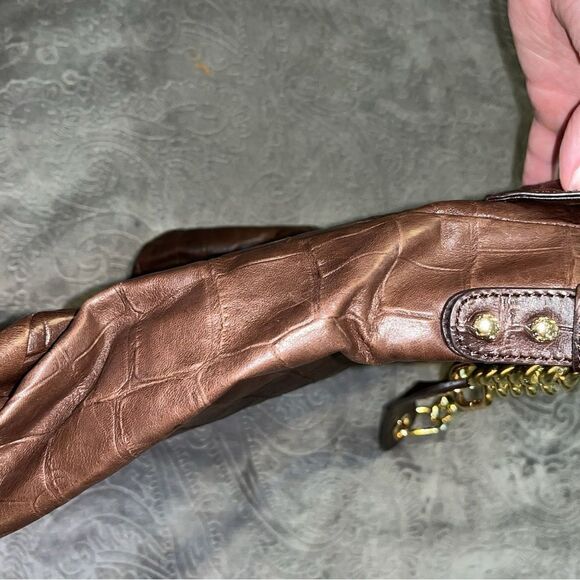 Badgley Mischa large crocodile hobo bag flap/magnetic close - Picture 9 of 14